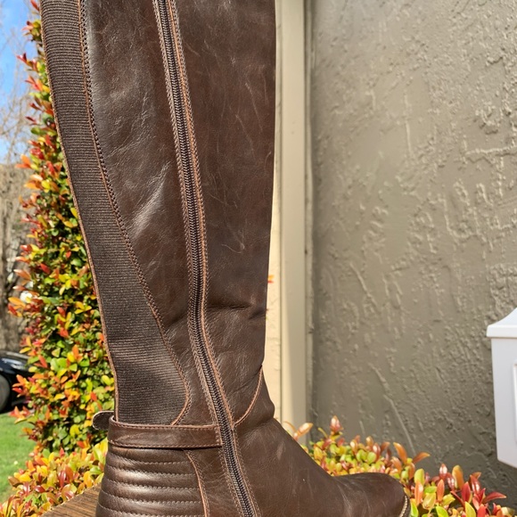 Aquatalia By Marvin K. Unicorn Boots - Picture 3 of 6